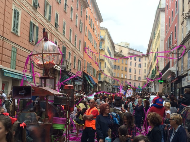 La "Fête du Printemps" fait son carnaval à Bastia