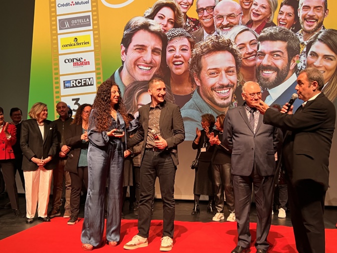 Lidia Morfino remet le prix à Fabio Mollo Lidia Morfino remet le prix à Fabio Mollo