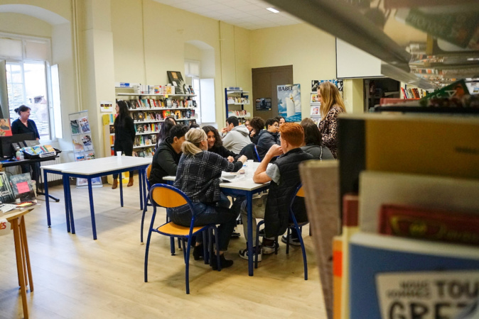 Les professionnels vont à la rencontre des élèves du collège © LH