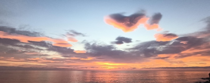Ciel de Saint-Valentin au-dessus de la Corse (Antoine Lozano)
