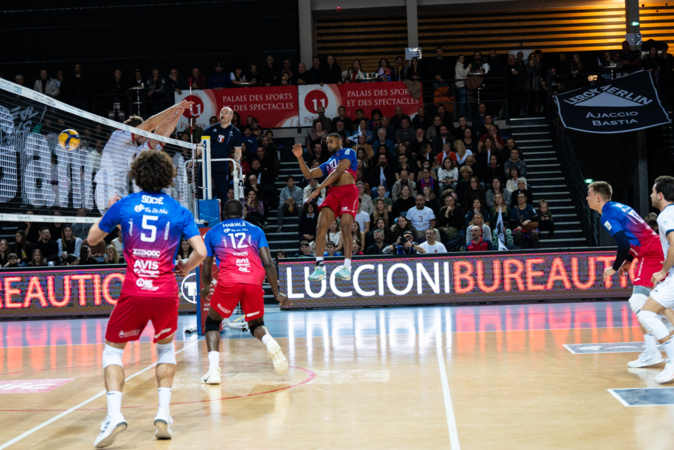 Le GFCA Volley a été nettement battu par l'AS Cannes (0/3) (photos : Paule Santoni) Le GFCA Volley a été nettement battu par l'AS Cannes (0/3) (photos : Paule Santoni)