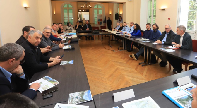 "La Restonica autrement" : les dispositifs pour la saison estivale présentés à Corte "La Restonica autrement" : les dispositifs pour la saison estivale présentés à Corte