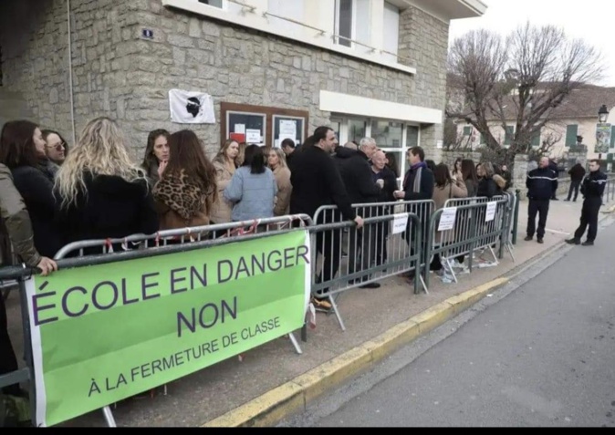 Corte : Fin du blocage des écoles Corte : Fin du blocage des écoles