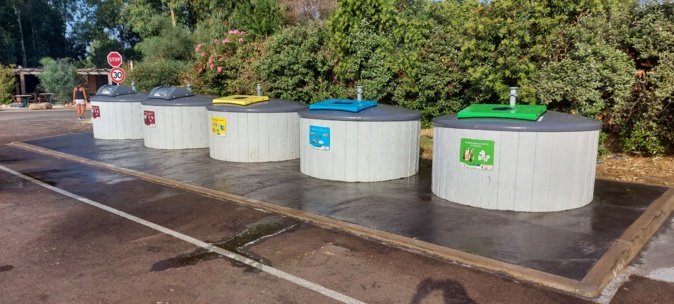 Les capteurs d'intelligence artificielle sont installés à l'intérieur des cuves, en hauteur. Les capteurs d'intelligence artificielle sont installés à l'intérieur des cuves, en hauteur.