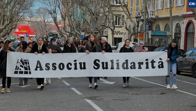 Bastia : plusieurs centaines de personnes dans la rue avec Patriotti  et Sulidarità
