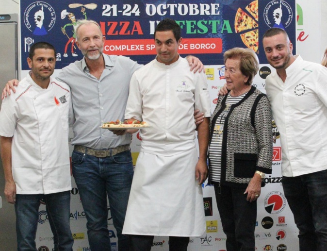 Pascal Liberati, du restaurant Lodge Mare à Biguglia, lors de la remise des prix au Festival de Borgo. (Michel Photographie) Pascal Liberati, du restaurant Lodge Mare à Biguglia, lors de la remise des prix au Festival de Borgo. (Michel Photographie)