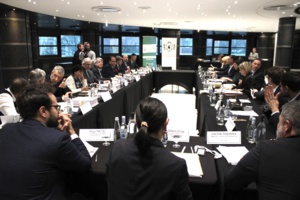 Une réunion de travail a permis à la délégation d'écouter l'argumentaire de la conférence des présidents en faveur de l'instauration d'un statut fiscal pour l'île (Photo : Collectivité de Corse)