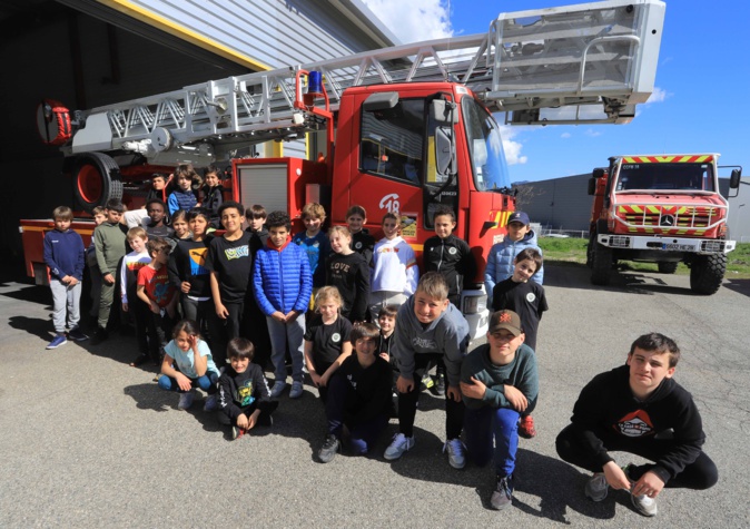 Corte : les écoles de rugby à la découverte des sapeurs-pompiers