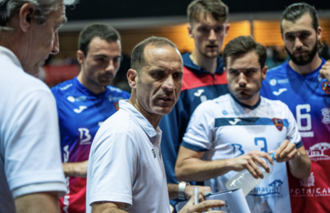 Le GFCA Volley s'est imposé 3 sets à 1 face à Martigues ce vendredi soir au Palatinu. Le GFCA Volley s'est imposé 3 sets à 1 face à Martigues ce vendredi soir au Palatinu.