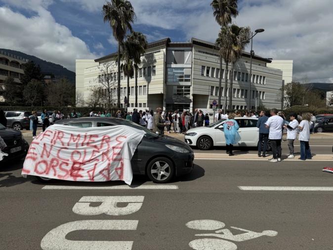 À Ajaccio et Bastia, les infirmiers libéraux de nouveau dans la rue pour plus de reconnaissance À Ajaccio et Bastia, les infirmiers libéraux de nouveau dans la rue pour plus de reconnaissance