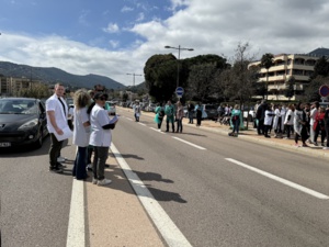 À Ajaccio et Bastia, les infirmiers libéraux de nouveau dans la rue pour plus de reconnaissance À Ajaccio et Bastia, les infirmiers libéraux de nouveau dans la rue pour plus de reconnaissance