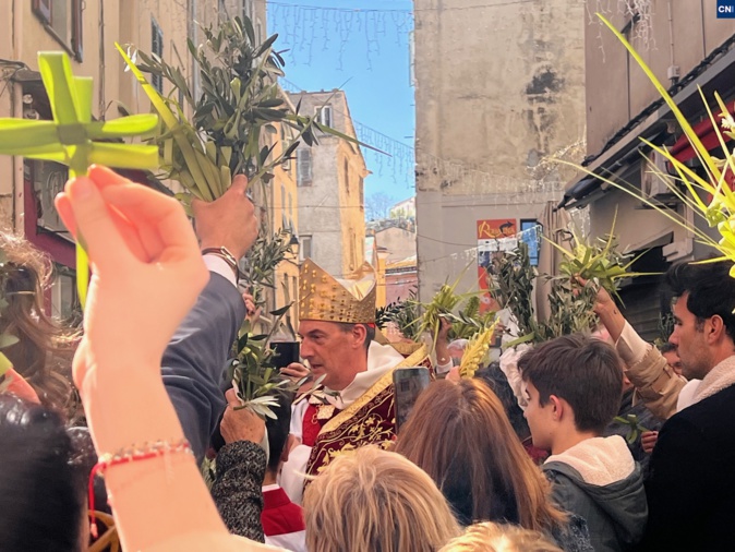 EN IMAGES - Le cardinal François Bustillo a célébré le dimanche des Rameaux à Bastia