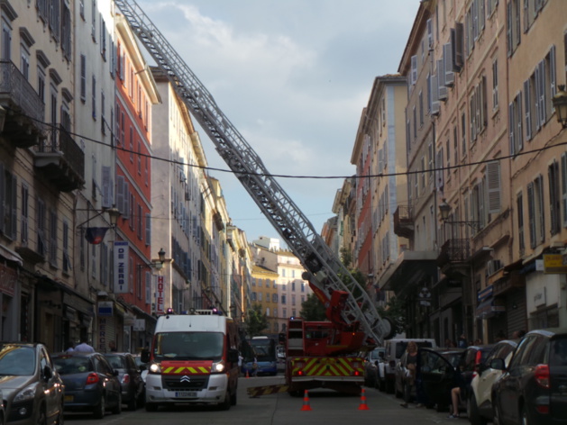 Bastia : La grande échelle déployée sur le boulevard Paoli