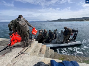 EN IMAGES - À Lisula, la Marine réalise un exercice d'évacuation grandeur nature EN IMAGES - À Lisula, la Marine réalise un exercice d'évacuation grandeur nature