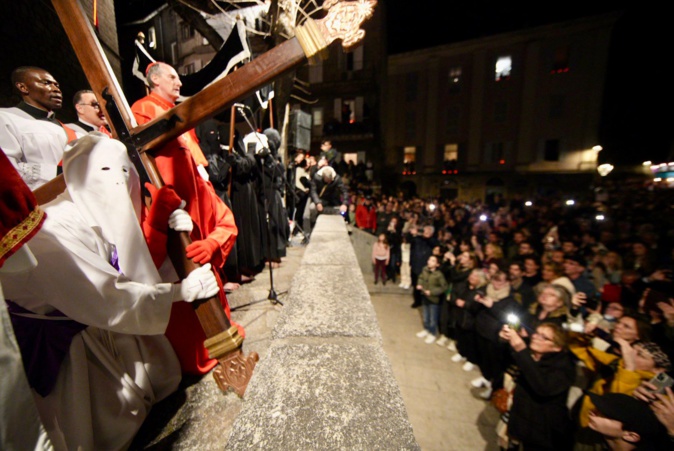 EN IMAGES - Revivez le Catenacciu de Sartène EN IMAGES - Revivez le Catenacciu de Sartène