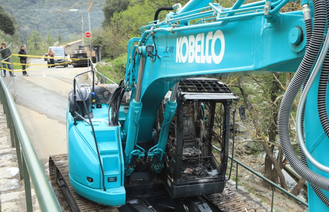 Corte : 3 engins de chantier incendiés à Baliri Corte : 3 engins de chantier incendiés à Baliri