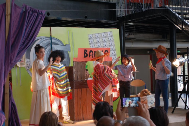 Le théâtre au service du bilinguisme au collège de Biguglia Le théâtre au service du bilinguisme au collège de Biguglia