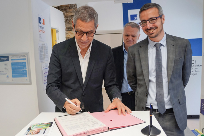 Pierre Savelli et Arnaud Millemann ont signé la convention © LH