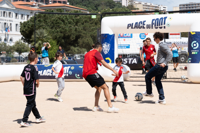 ​La "Place du foot" s'installe à Ajaccio 