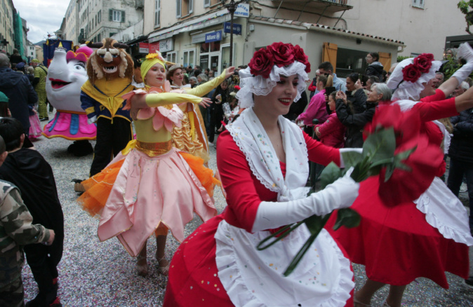 EN IMAGES - Grand succès populaire pour le carnaval de Corte EN IMAGES - Grand succès populaire pour le carnaval de Corte