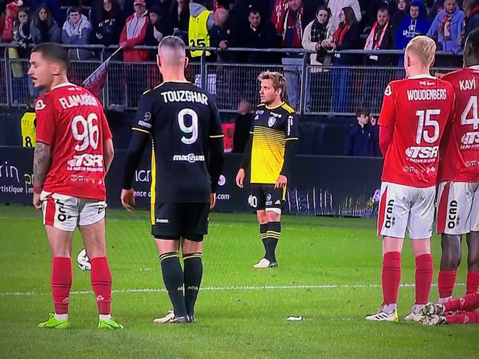 L'AC Ajaccio s'est incliné ce mardi soir à Valenciennes (0-1).