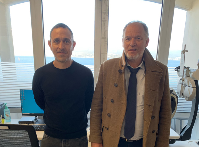 Nicolas Alfonsi, ophtalmologue et le directeur de l'hôpital Nicolas Alfonsi, ophtalmologue et le directeur de l'hôpital