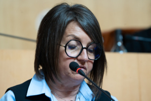 Véronique Pietri (Core in Fronte) a entendu porter dans l'hémicycle les inquiétudes des syndicats de marins pour l'avenir de la DSP maritime (Photo : Paule Santoni)
