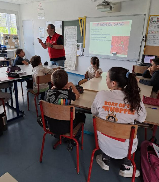 Sensibilisation sur le don de sang à l'école élémentaire de Prunelli-di-Fiumorbu