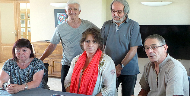 Jean-Pierre Santini (debout à droite) et ses amis : "Femu rinasce a Cunsulta naziunale"