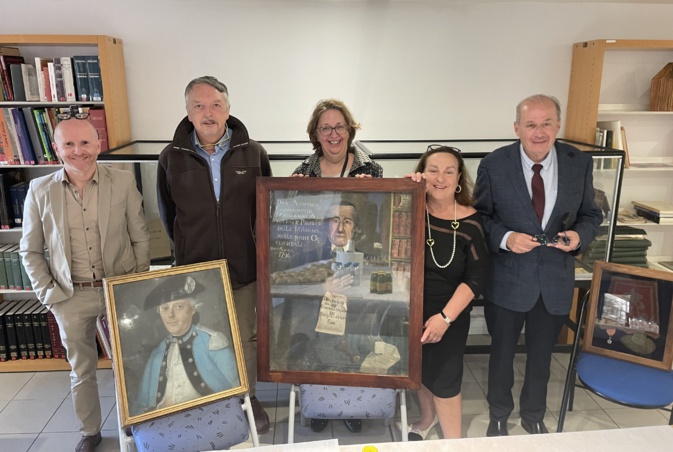 Présentation d'une partie du fonds Giovalucchi légué à la bibliothèquePrelà.