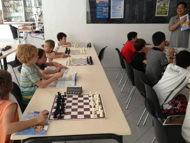 "Scacchi è lingua corsa" : Stasgi bislingui d'estate in a casa di i scacchi in Bastia !