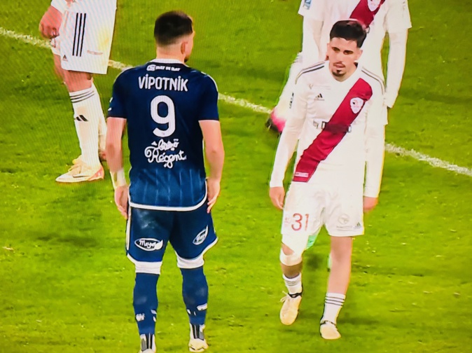 L'ACA s'est lourdement incliné ce vendredi à Bordeaux lors de la 36e journée de championnat. L'ACA s'est lourdement incliné ce vendredi à Bordeaux lors de la 36e journée de championnat.