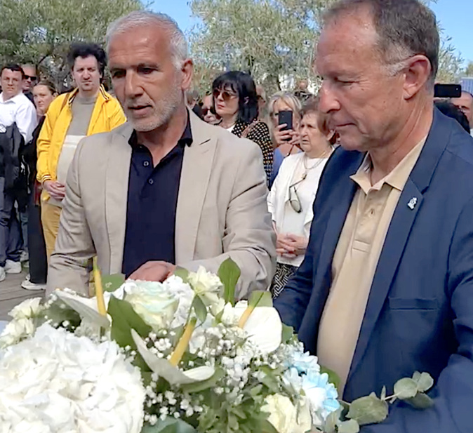 Antoine Di Fraya (à gauche) et Jean-Pierre Papin, les deux capitaines du match Sporting-OM du 5 mai 1992 qui ne s'est jamais disputé... (@cni)