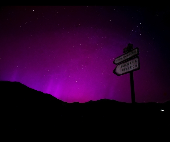 EN IMAGES. De fascinantes aurores boréales observées dans le ciel corse après une tempête solaire EN IMAGES. De fascinantes aurores boréales observées dans le ciel corse après une tempête solaire