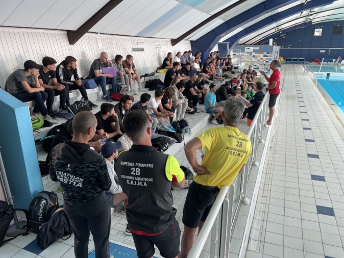 Briefing du Capitaine Sandro Bisserier pour les 73 candidats au BNSSA. Briefing du Capitaine Sandro Bisserier pour les 73 candidats au BNSSA.