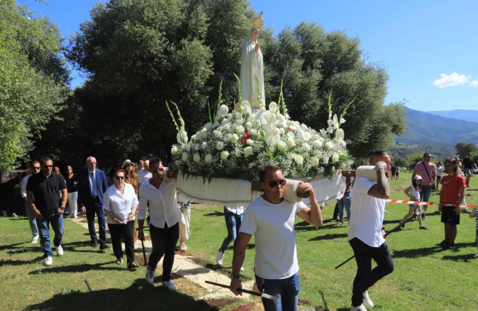 Corte : La ferveur à Saint-Jean pour Notre Dame de Fatima Corte : La ferveur à Saint-Jean pour Notre Dame de Fatima