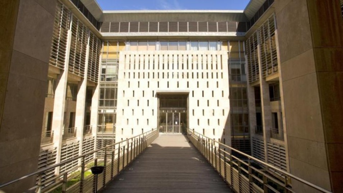 La cour d'assises des Bouches-du-Rhône §https://www.courdassises.fr)