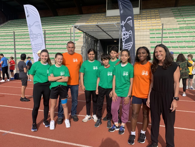 JO 2024 : Les enfants fêtent le passage de la flamme olympique à Porto Vecchio