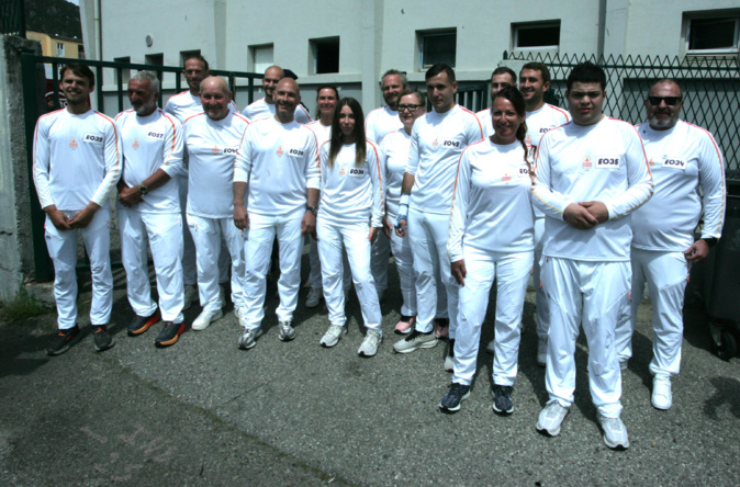 Une journée historique au stade Santos Manfredi de Corte : 400 élèves ont célébré le passage de la flamme olympique en Corse Une journée historique au stade Santos Manfredi de Corte : 400 élèves ont célébré le passage de la flamme olympique en Corse