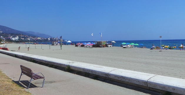 Bastia : La plage de l'Arinella a son espace sans tabac