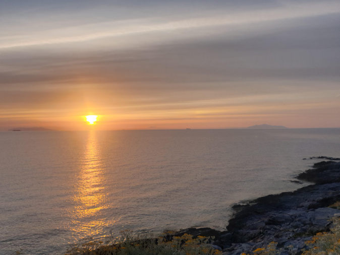 La photo du jour : lever de soleil sur Pietracorbara La photo du jour : lever de soleil sur Pietracorbara