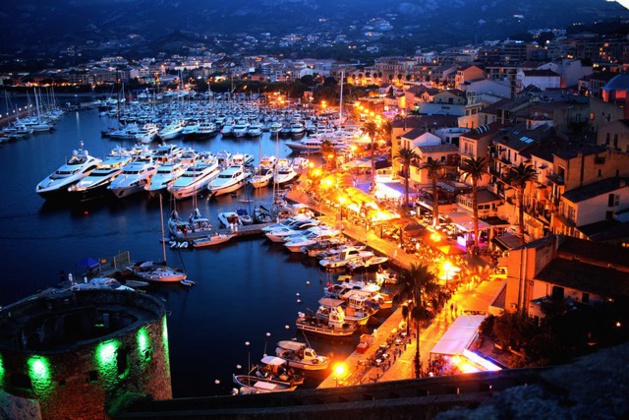 Sorti illégalement d'Espagne pour être transféré en Suisse un Picasso de 25 millions d'euros intercepté par les douanes à Calvi ! Sorti illégalement d'Espagne pour être transféré en Suisse un Picasso de 25 millions d'euros intercepté par les douanes à Calvi !