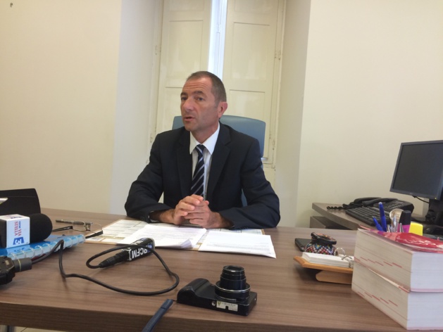 Le procureur de la République adjoint de Bastia annonçant la mise en examen