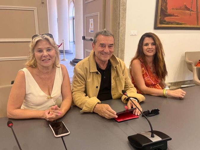 François Filoni découvre les résultats avec Ariane Quarena, la candidate RN. François Filoni découvre les résultats avec Ariane Quarena, la candidate RN.