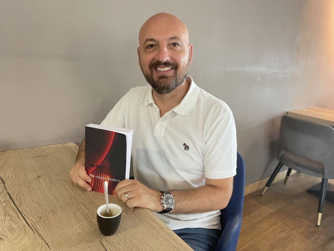 Livre : Avec « Nos rouges ténèbres », Denis Filippi s’offre un remake de « Fifty Dollars » Livre : Avec « Nos rouges ténèbres », Denis Filippi s’offre un remake de « Fifty Dollars »