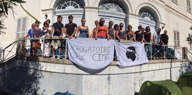 Rectorat d'Ajaccio : Les néo-titulaires de l'Education nationale lèvent le camp... Rectorat d'Ajaccio : Les néo-titulaires de l'Education nationale lèvent le camp...