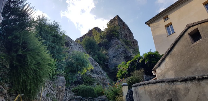 Le Castellu de ... Castellu Brandu. Le Castellu de ... Castellu Brandu.