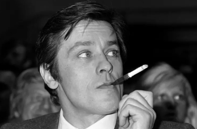 Portrait d'Alain Delon en mars 1976 Crédit : AFP Portrait d'Alain Delon en mars 1976 Crédit : AFP
