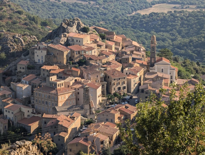 La photo du jour : u bellu paese di Spiluncatu La photo du jour : u bellu paese di Spiluncatu