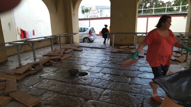 Actes de vandalisme sous le marché couvert de Calvi ! Actes de vandalisme sous le marché couvert de Calvi !